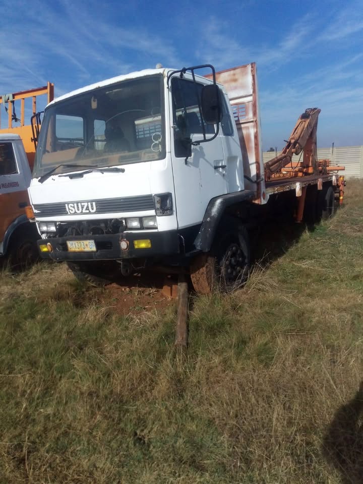 Isuzu JCR Stripping for spares - Private Seller Isuzu JCR Stripping for spares - Private Seller