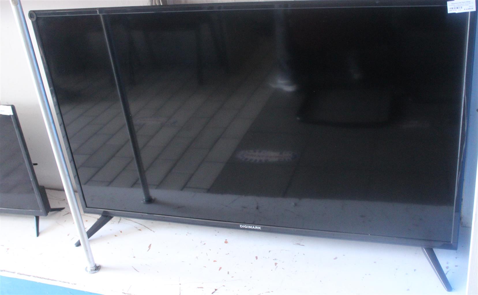 DIGIMARK DGM-AE55 55INCH LED TV WITH REMOTE & LEGS S061510A
