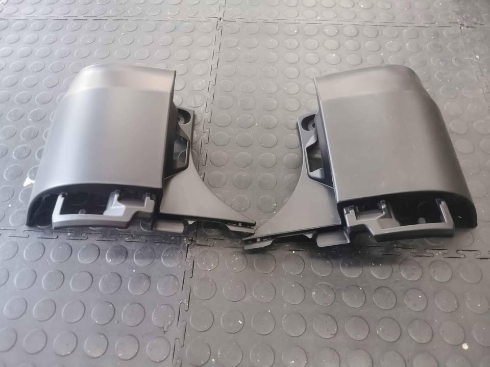 Toyota quantum 2023 rear corner bumpers - Private Seller Toyota quantum 2023 rear corner bumpers - Private Seller