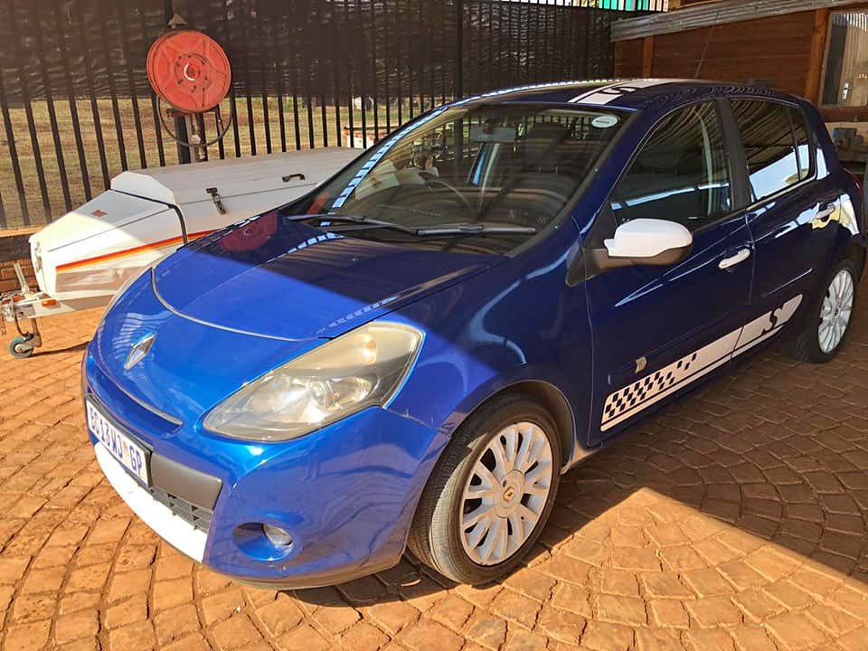 2010 Renault Clio 3 Sport (Stripping for spares) - Private Seller