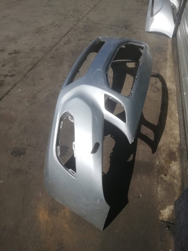 VOLVO V60 2012 FRONT BUMPER FOR SALE - Private Seller VOLVO V60 2012 FRONT BUMPER FOR SALE - Private Seller