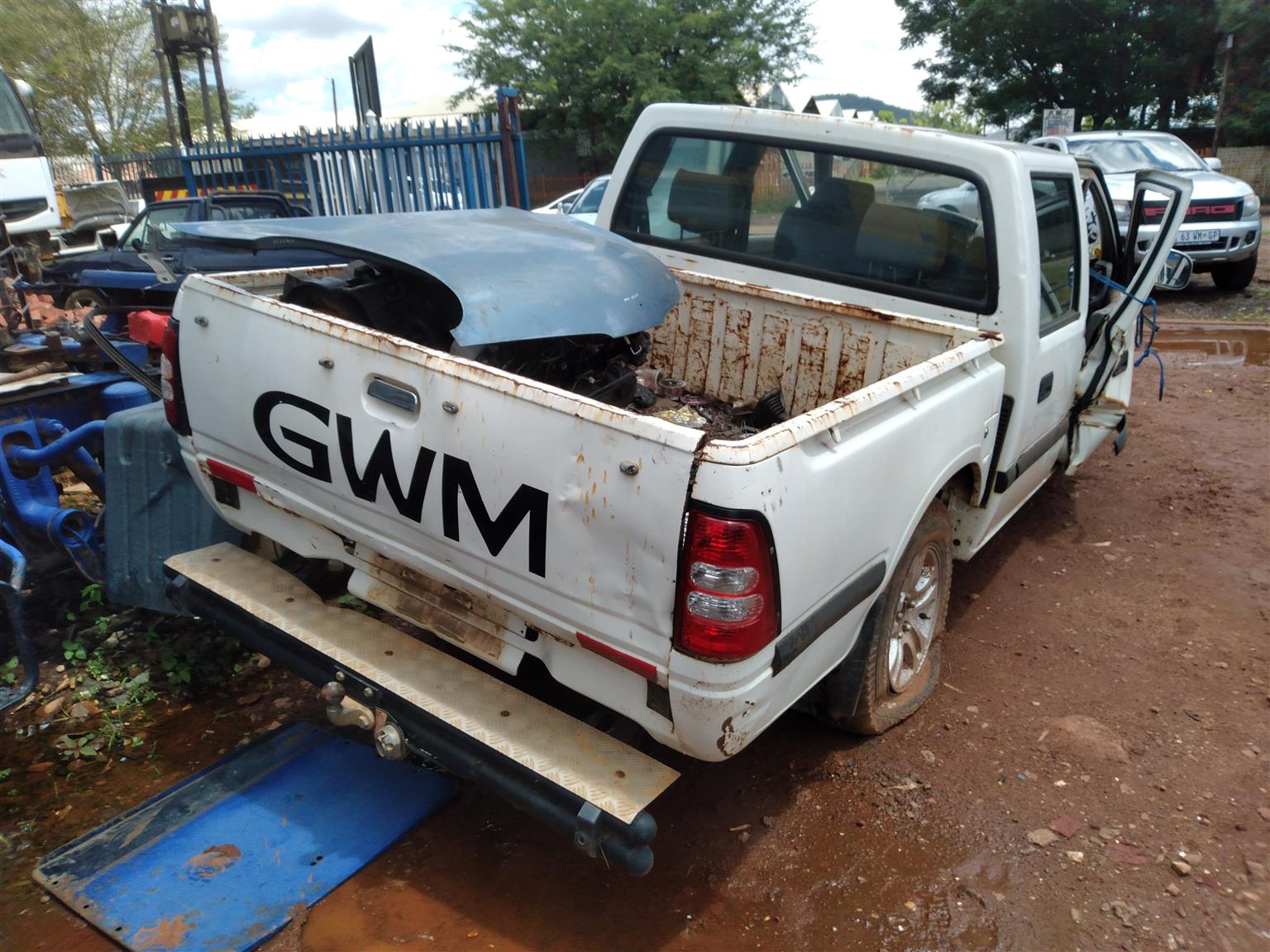 Gwm bakkie stripping for spares - Private Seller