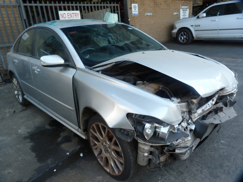 Volvo S40 2.5 T5 Manual - 2006 SPARESBOYZ STRIPPING FOR SPARES - Private Seller Volvo S40 2.5 T5 Manual - 2006 SPARESBOYZ STRIPPING FOR SPARES - Private Seller