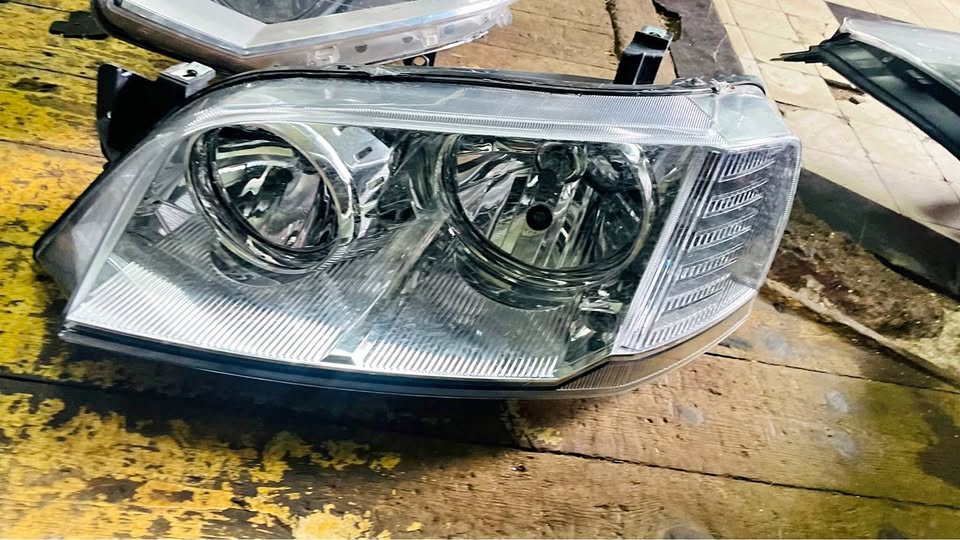 FORD TERRITORY HEADLIGHT 2004/09 - Private Seller FORD TERRITORY HEADLIGHT 2004/09 - Private Seller