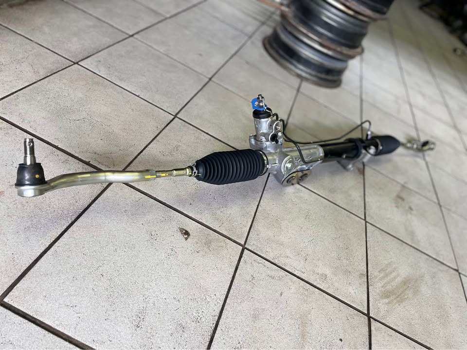 Nissan Navara steering Rack