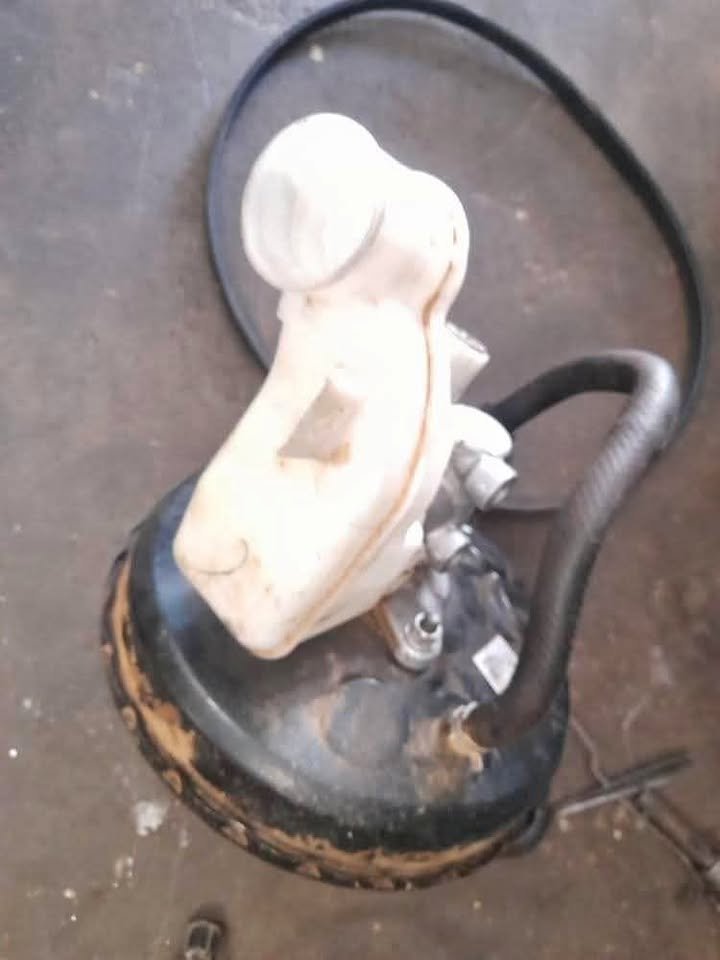 Toyota avanza break buster - Private Seller Toyota avanza break buster - Private Seller