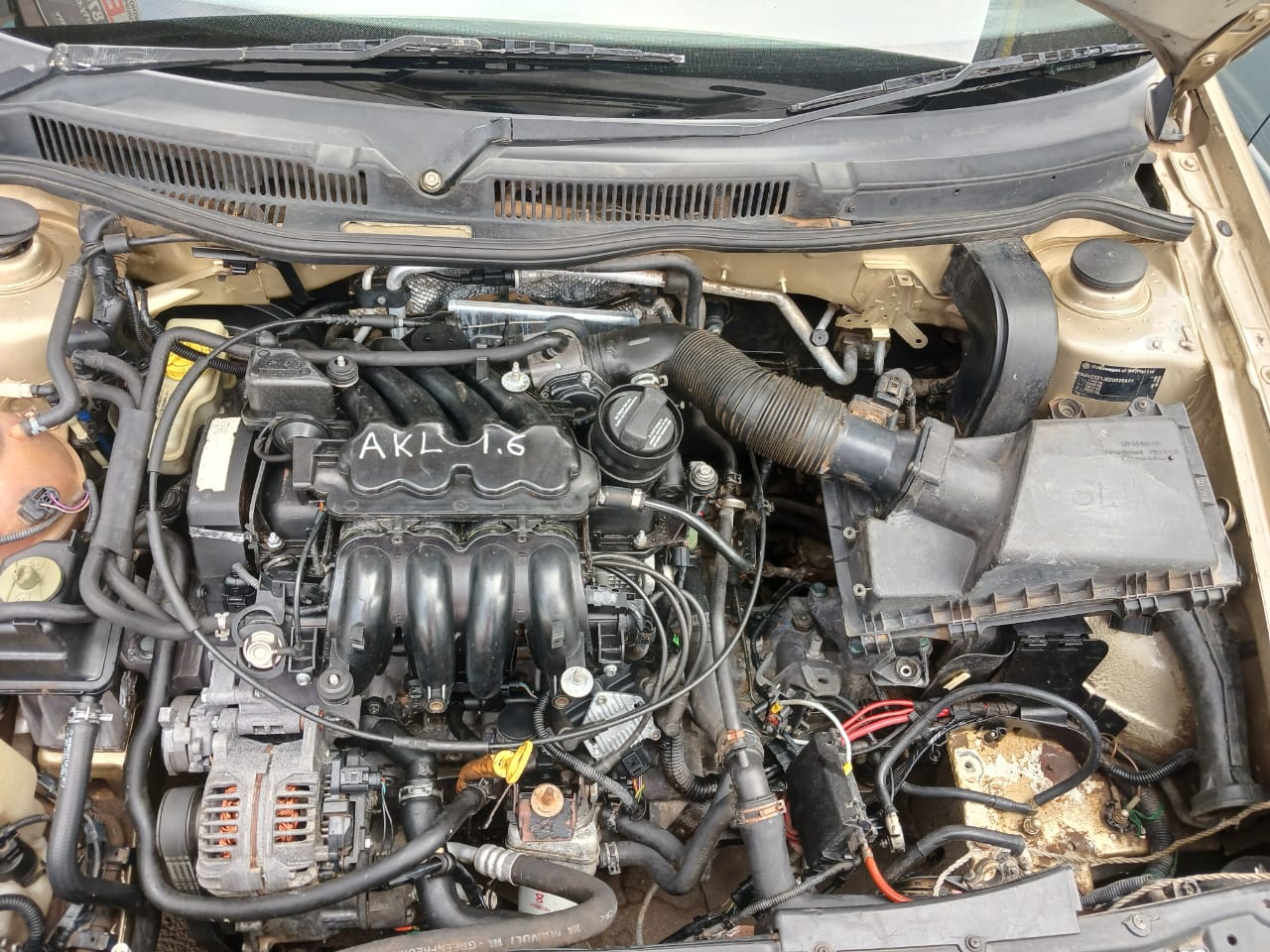 GOLF 4 1.6 AKL ENGINE - Private Seller