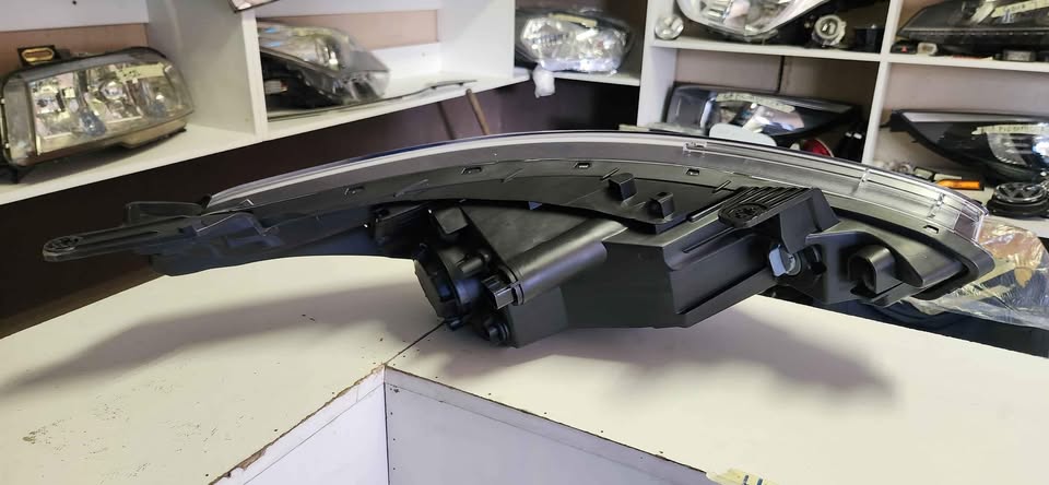Hyundai i20 Grand Headlight super clean - Private Seller Hyundai i20 Grand Headlight super clean - Private Seller