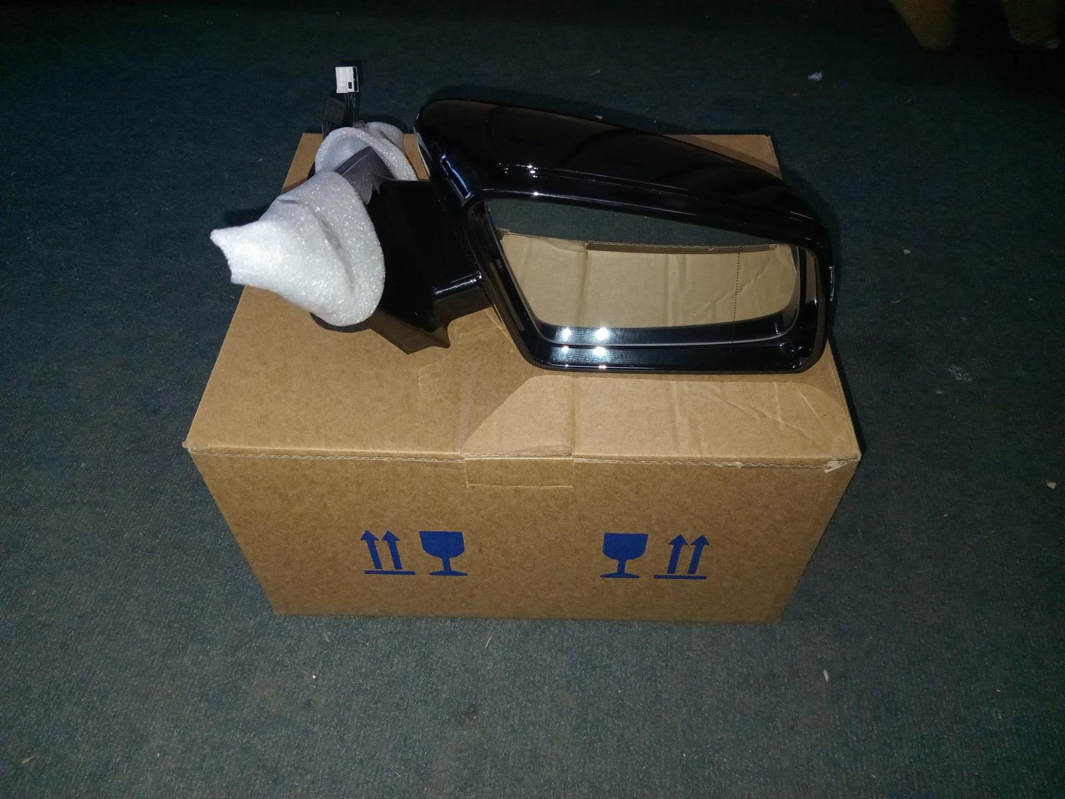 NEW MERCEDES BENZ LEFT & RIGHT SIDE MIRRORS - Private Seller