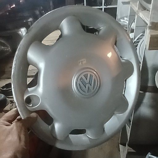 VW hub cap - Private Seller VW hub cap - Private Seller