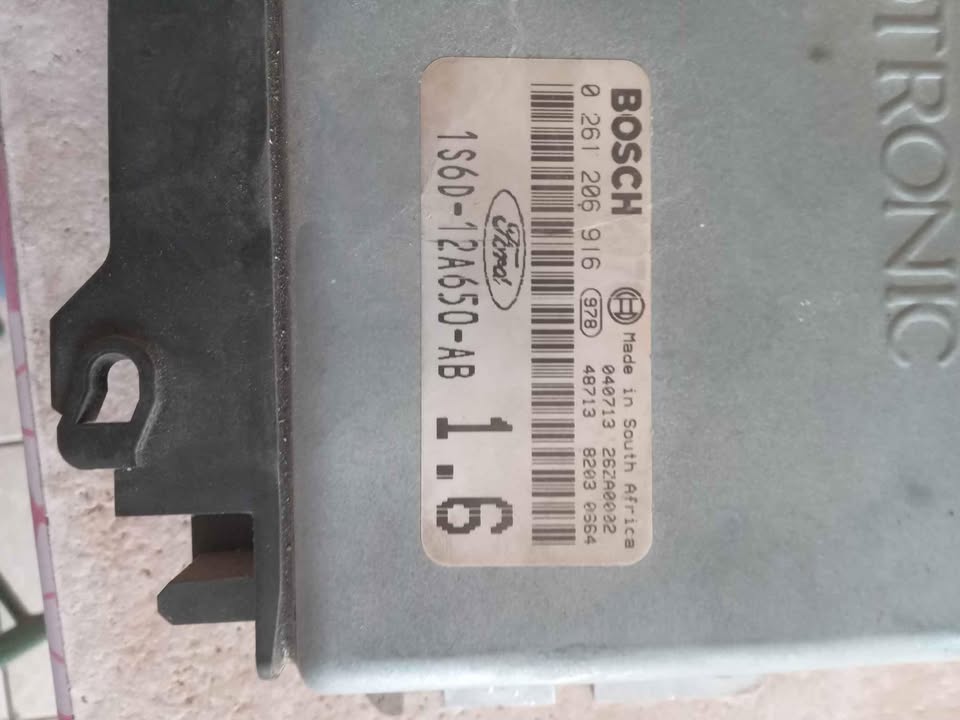 Ford Ikon 1.6 Ecu/computer box with transponder - Private Seller Ford Ikon 1.6 Ecu/computer box with transponder - Private Seller