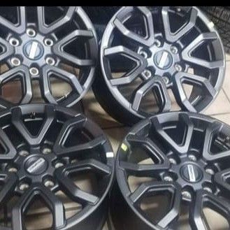 OEM Ford raptor rims size 17
