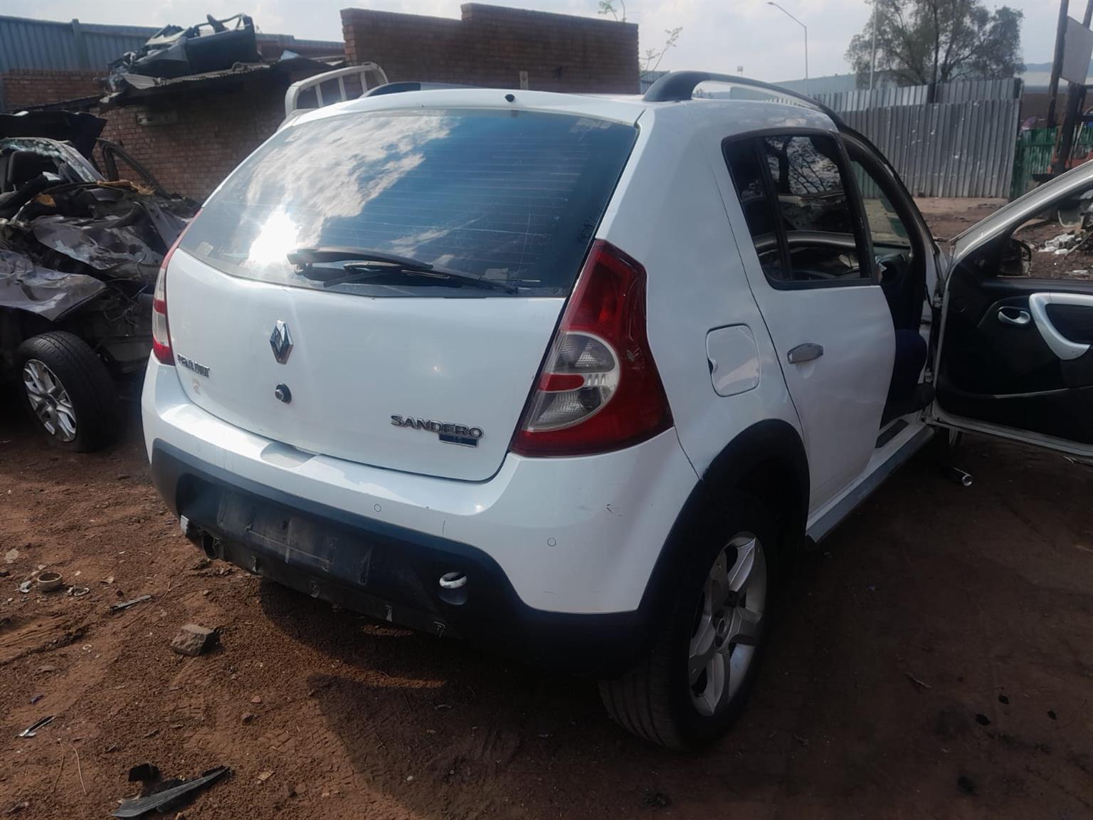Renault Sandero 2013 Stripping - Private Seller Renault Sandero 2013 Stripping - Private Seller