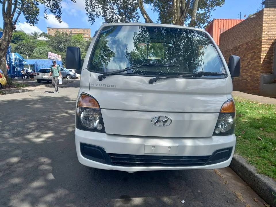 Hyundai H100 2.6 DIESEL, White Hyundai H100 2.6 DIESEL, White