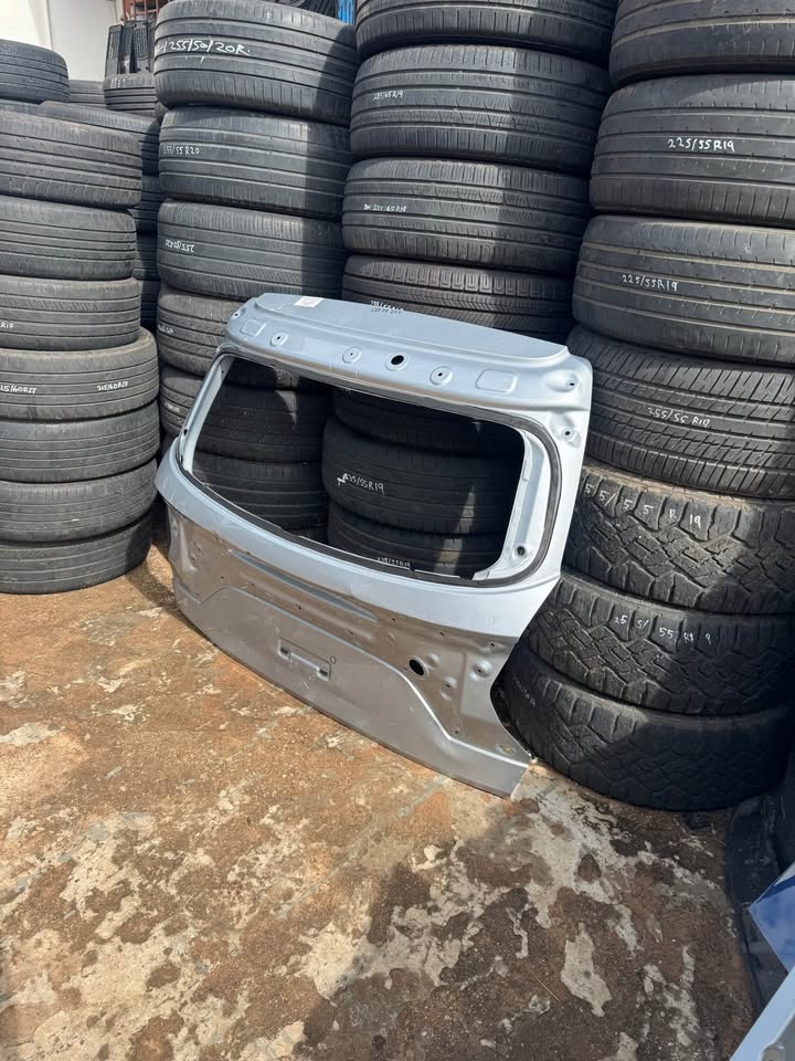 Hyundai Creta Boot Lid Tailgate - Private Seller Hyundai Creta Boot Lid Tailgate - Private Seller