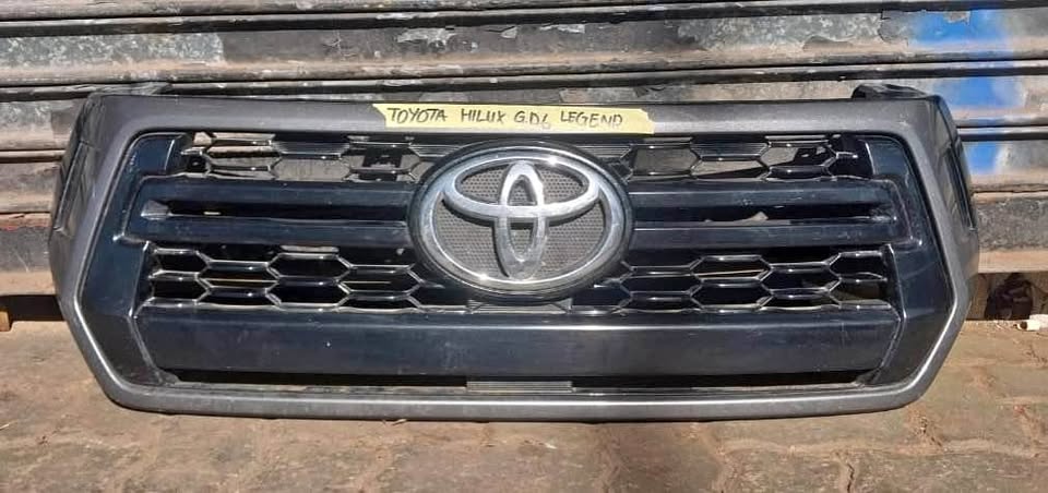 Toyota Hilux GD6 LEGEND 50 grille - Private Seller Toyota Hilux GD6 LEGEND 50 grille - Private Seller
