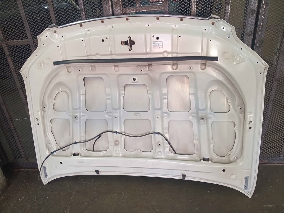 Toyota land cruiser Prado bonnet 2012 - Private Seller Toyota land cruiser Prado bonnet 2012 - Private Seller