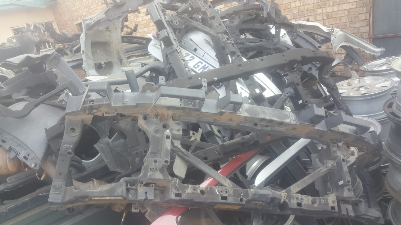 2014 Discovery 4 3.0 SDV6 Cradle for sale 2014 Discovery 4 3.0 SDV6 Cradle for sale