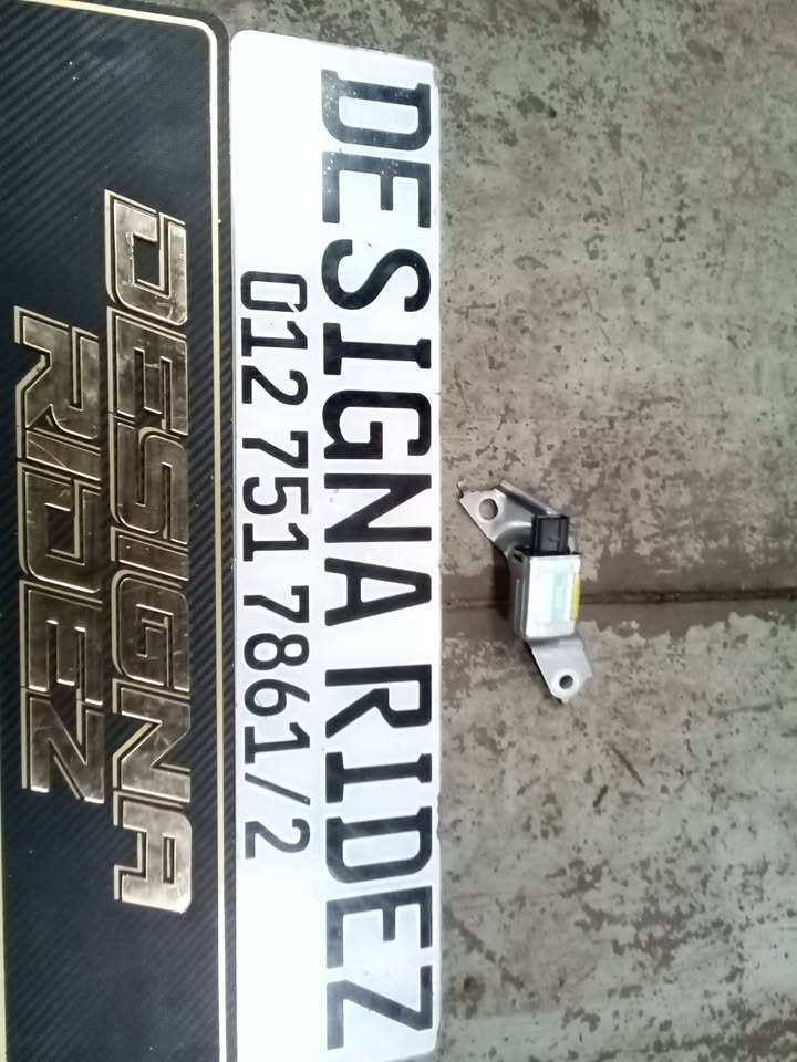 LEXUS RX400H AIR BAG SENSOR - Private Seller