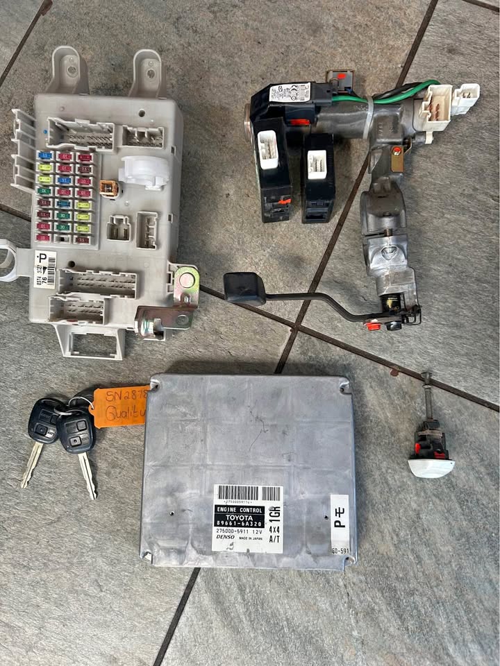 Toyota Prado V6 1GR Lockset For Sale - Private Seller Toyota Prado V6 1GR Lockset For Sale - Private Seller