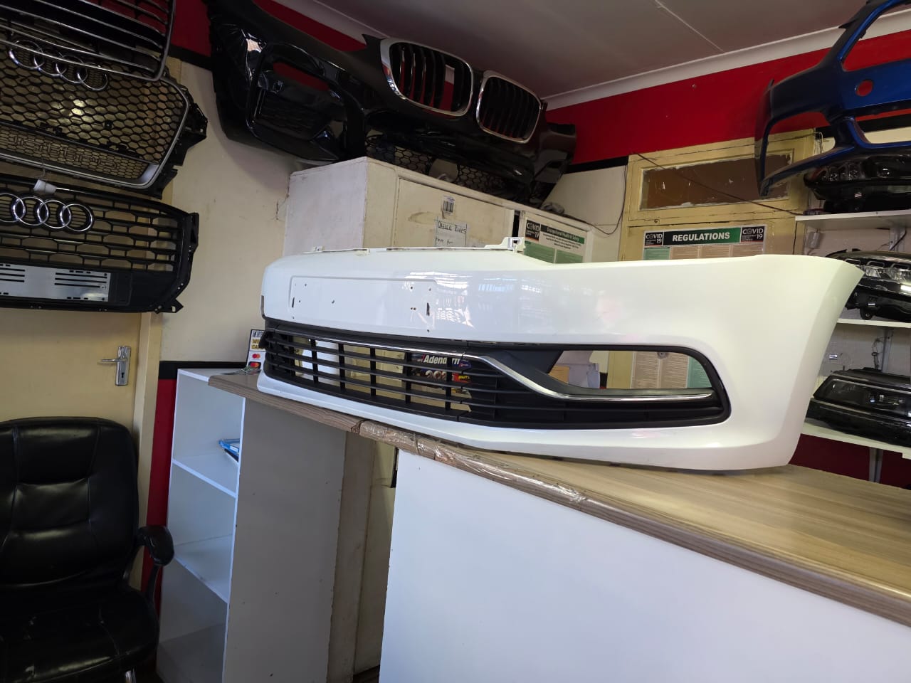 2016 VW POLO7 TSI FRONT BUMPER WITH LOWER GRILLS FOR SALE - Private Seller 2016 VW POLO7 TSI FRONT BUMPER WITH LOWER GRILLS FOR SALE - Private Seller