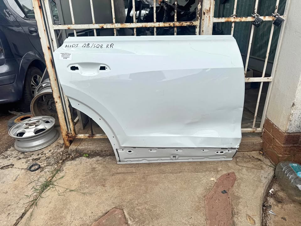 Audi SQ8 Right Rear Back Door - Private Seller Audi SQ8 Right Rear Back Door - Private Seller