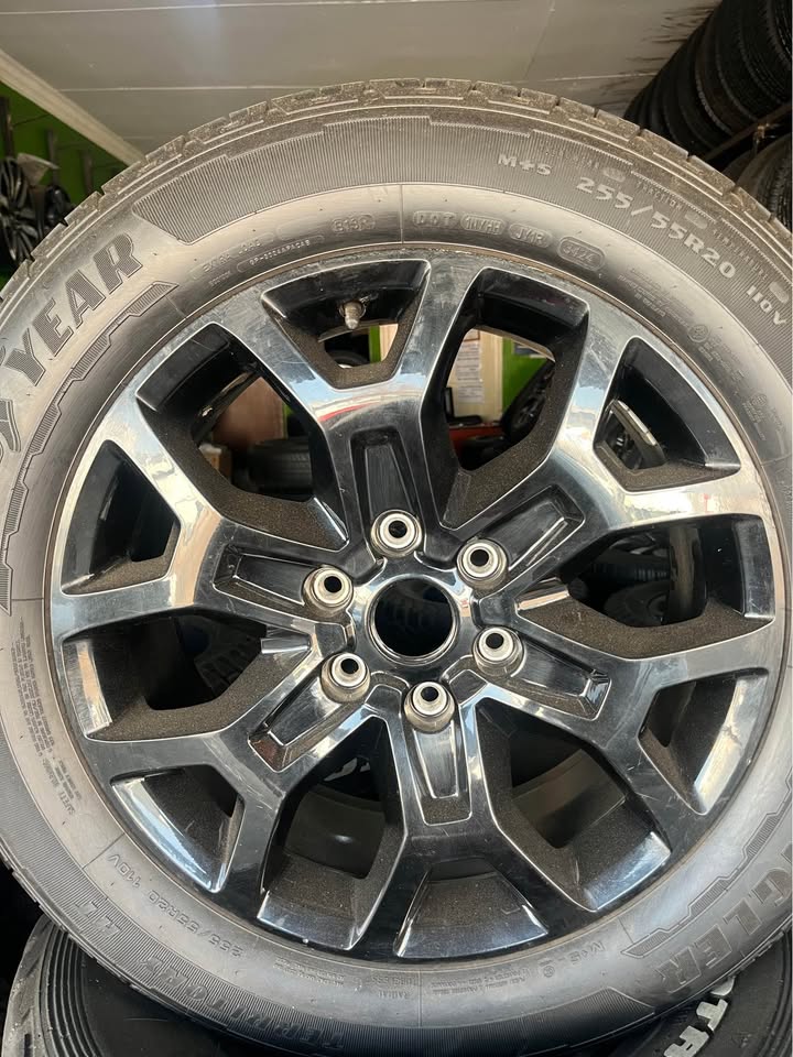 Ford Ranger Everest 20” Mag Rims (With Used Tyres) - Private Seller Ford Ranger Everest 20” Mag Rims (With Used Tyres) - Private Seller