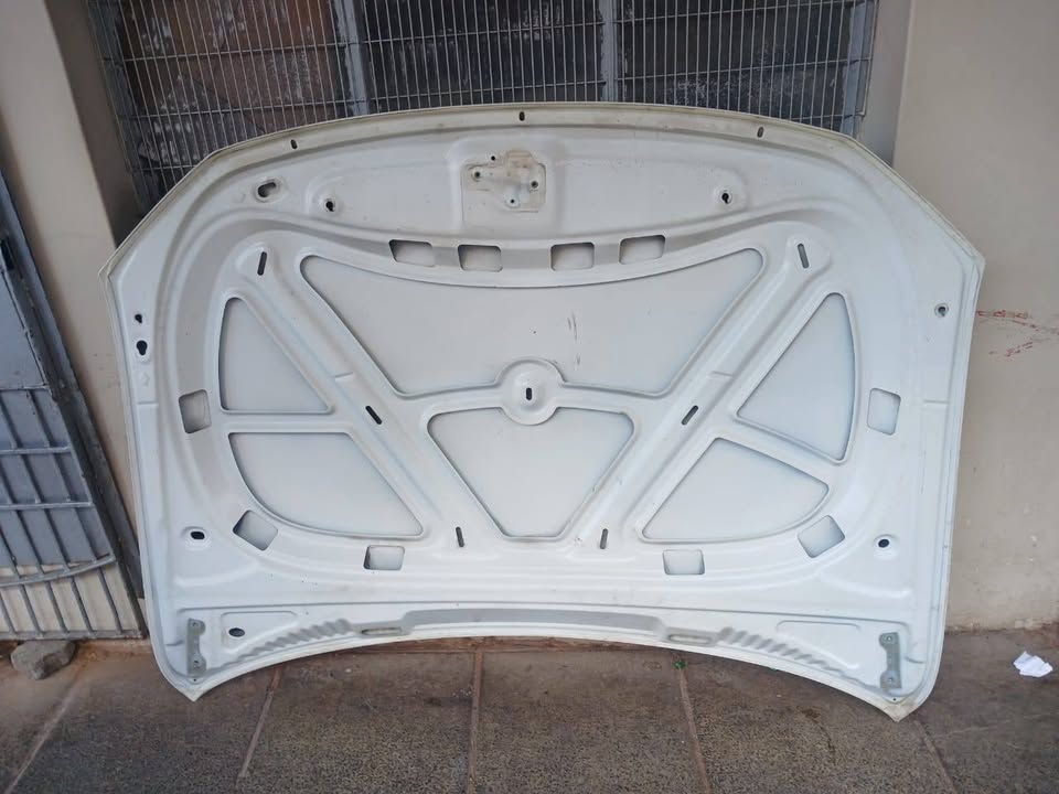 Vw amarok bonnet - Private Seller Vw amarok bonnet - Private Seller