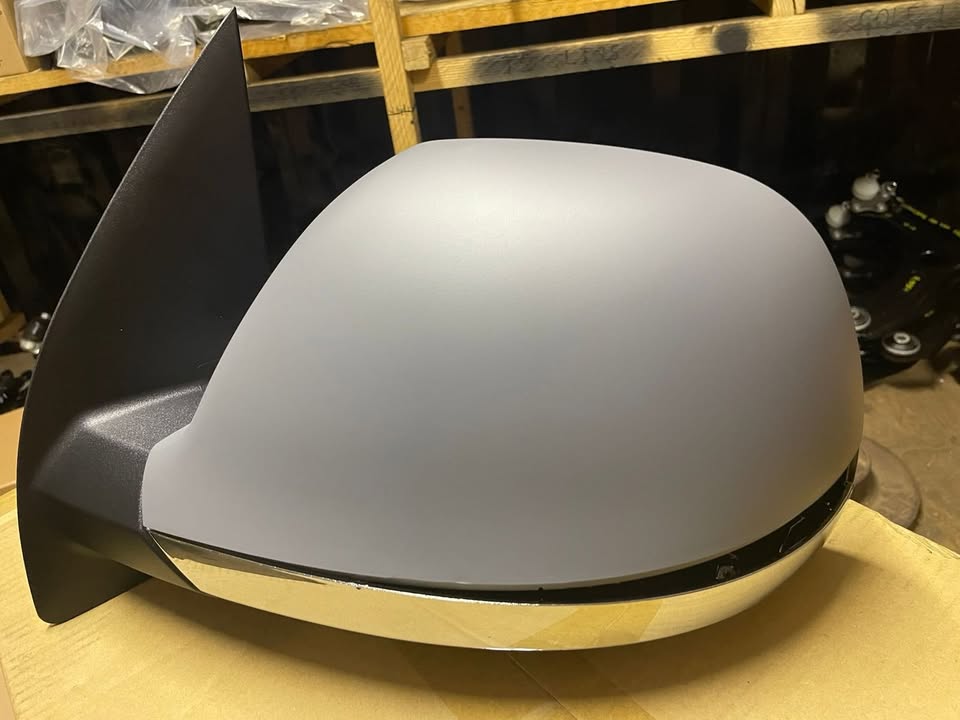 VW Amarok Door Mirrors For Sale - Private Seller VW Amarok Door Mirrors For Sale - Private Seller