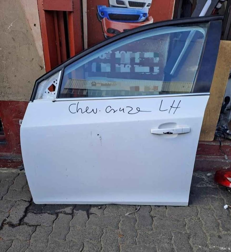 Chevrolet Cruze Front Door Leftside. Call or DM . - Private Seller Chevrolet Cruze Front Door Leftside. Call or DM . - Private Seller