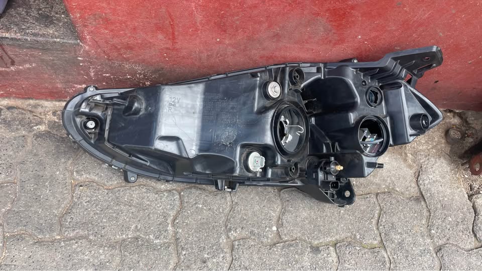 HONDA WRV HEADLIGHT - Private Seller HONDA WRV HEADLIGHT - Private Seller
