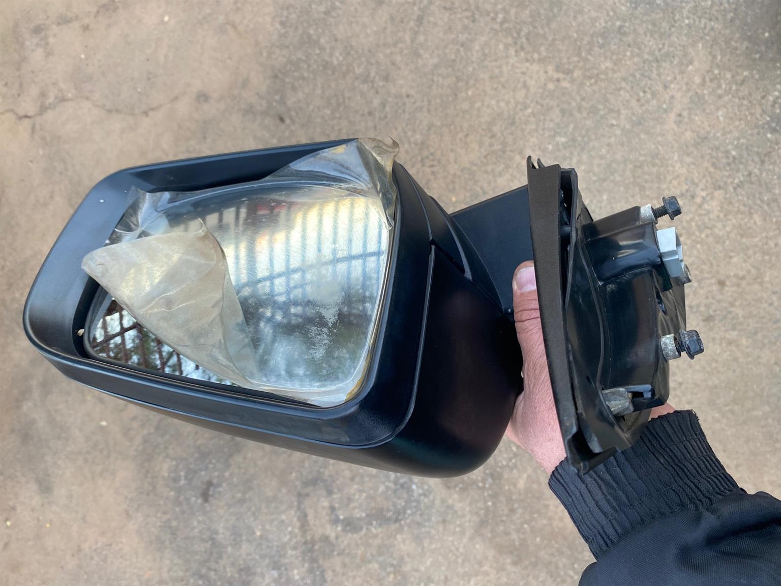 Ford Ranger RH mirror electric T6 - Private Seller