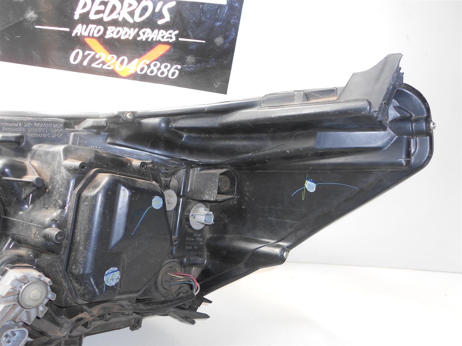 Toyota GD6 Facelift Xenon right headlight - Private Seller Toyota GD6 Facelift Xenon right headlight - Private Seller