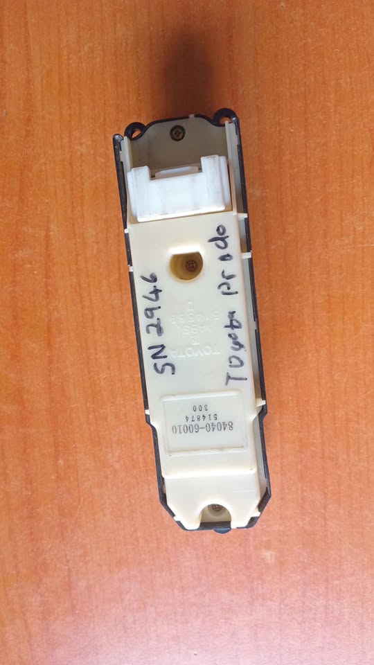 2005 Toyota Prado 120 series main window switch for sale WhatsApp or cell - Private Seller 2005 Toyota Prado 120 series main window switch for sale WhatsApp or cell - Private Seller