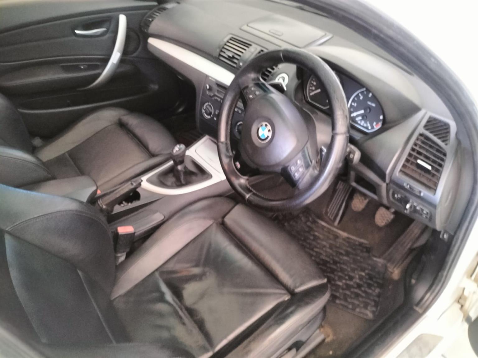 2009 BMW E87 120i MSPORT ,MANUAL PETROL ,SUNROOF 110.000KM