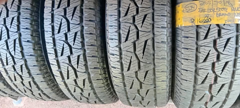 5x 18 Bakkie New Bridgestone Dueler AT - Private Seller 5x 18 Bakkie New Bridgestone Dueler AT - Private Seller