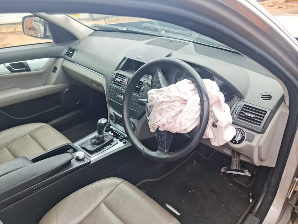 2009 MERCEDES BENZ C220 CDI STRIPPING AS SPARES