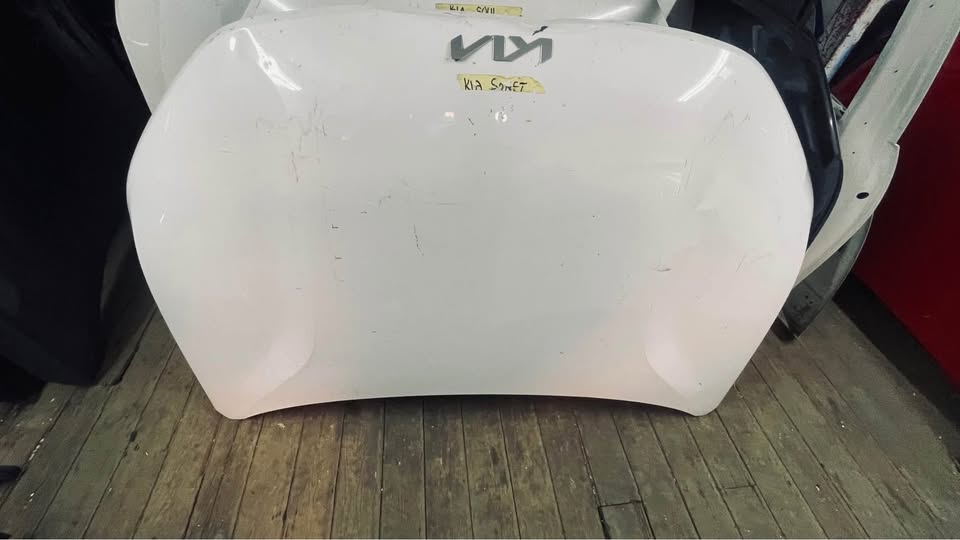 Kia Sonet bonnet - Private Seller Kia Sonet bonnet - Private Seller