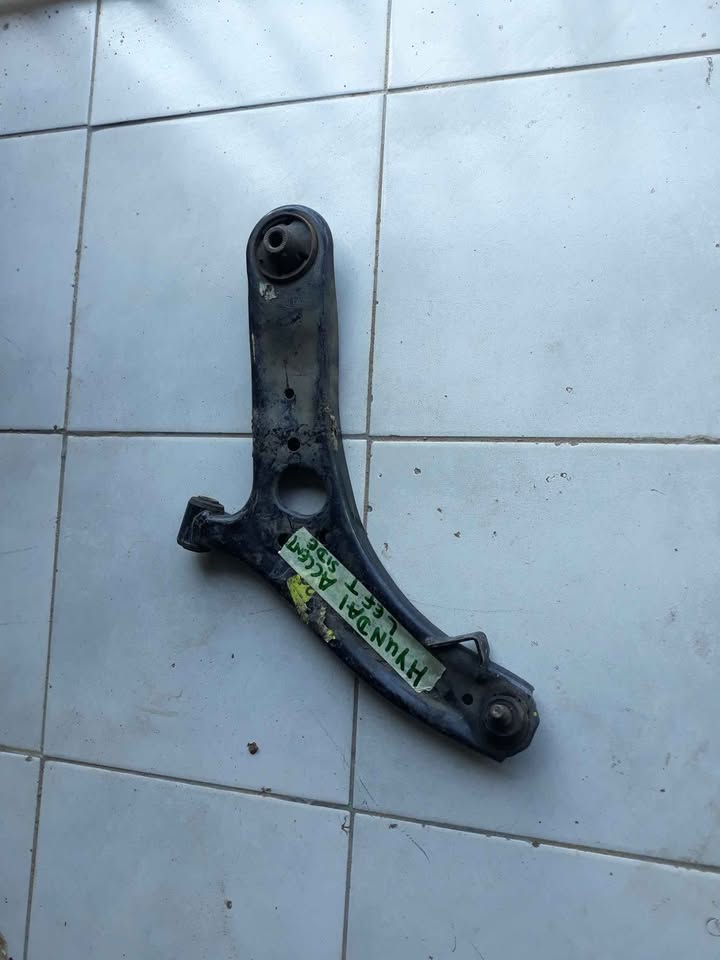 Genuine Hyundai Accent Left Control Arm - Private Seller Genuine Hyundai Accent Left Control Arm - Private Seller