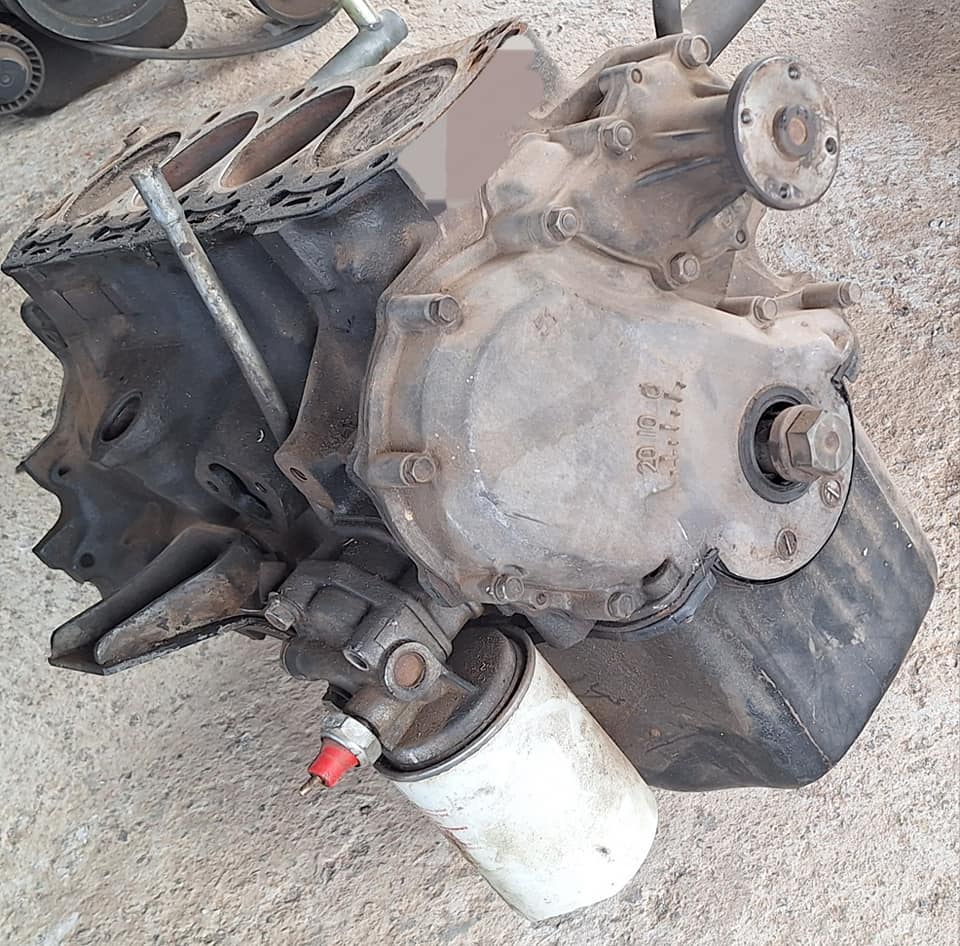 Nissan 1400 Sub Assembely Stripping For Parts - Private Seller