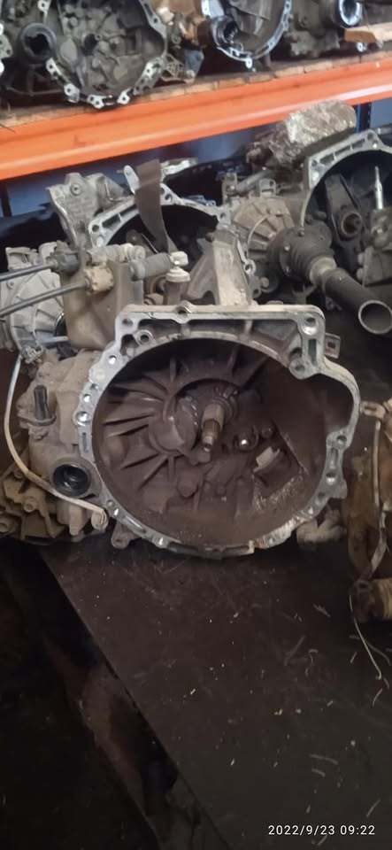 MAZDA LF/ ZY /Z6 MANUAL GEARBOX FOR SALE - Private Seller MAZDA LF/ ZY /Z6 MANUAL GEARBOX FOR SALE - Private Seller
