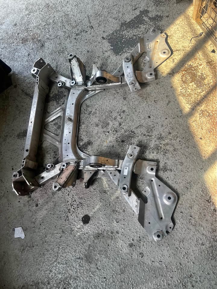 BMW i8 Front Subframe Crossmember Suspension Carrier BMW BMWSouthAfrica bmwi8 - Private Seller BMW i8 Front Subframe Crossmember Suspension Carrier BMW BMWSouthAfrica bmwi8 - Private Seller