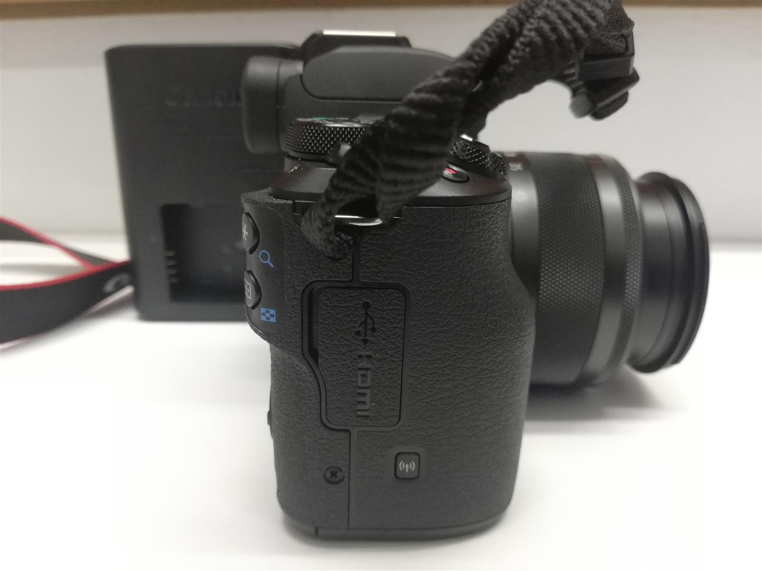 Canon EOS M50 Mirrorles Camera