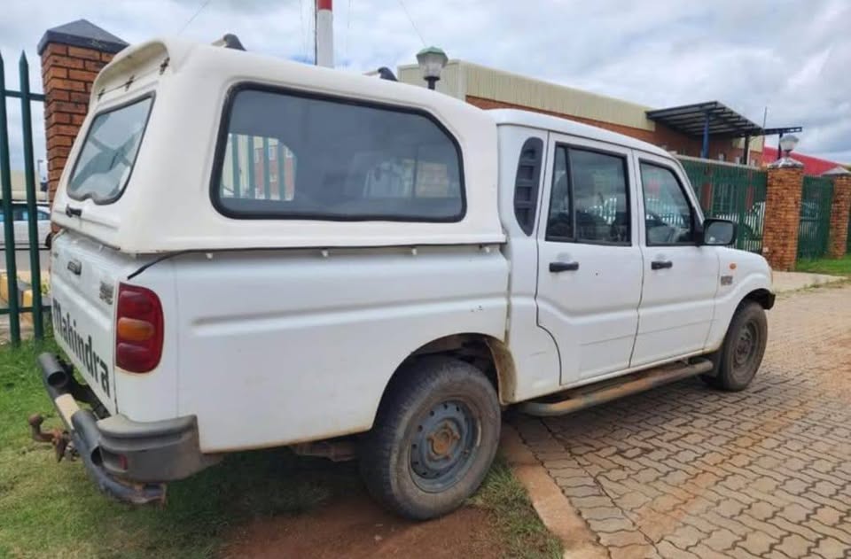 2014 Mahindra Scorpio mhawk pik.up 2.2 stripping for parts