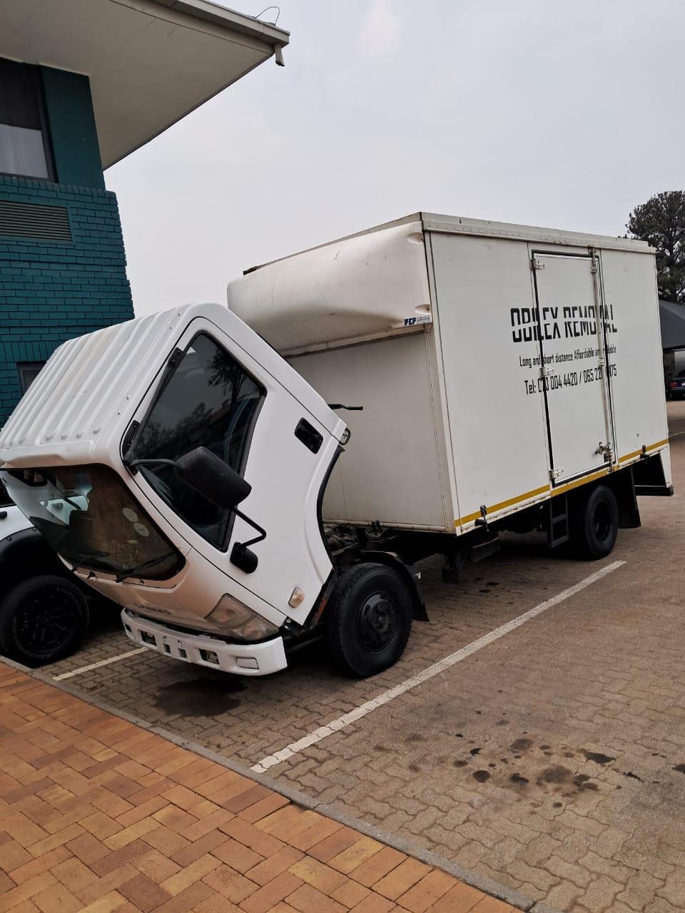 Isuzu truck