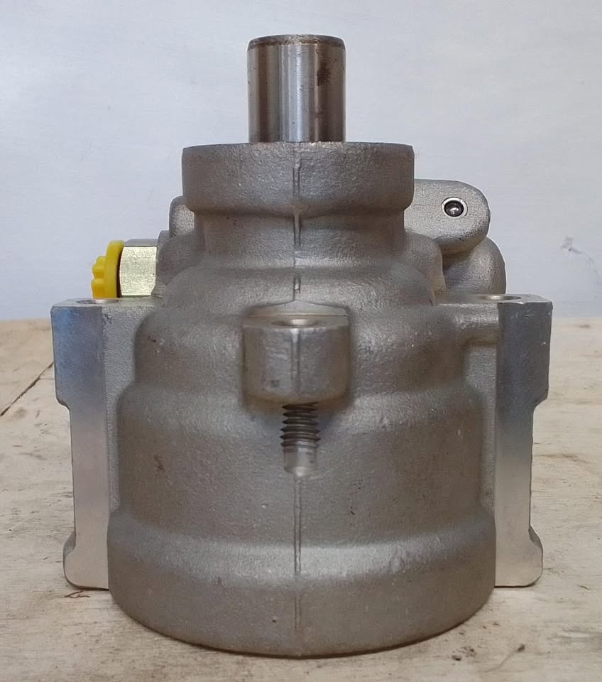 Power Steering pump For Ford or Mazda - Private Seller