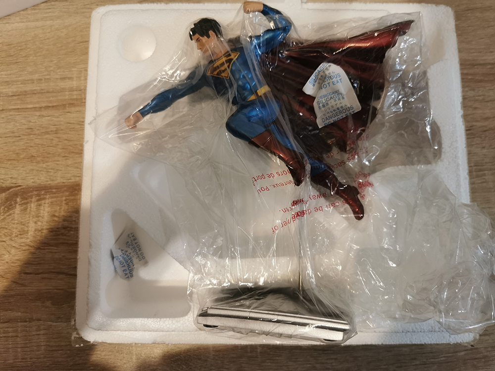 Superman DC Collectables Man Of Steel Statue (New In Box)