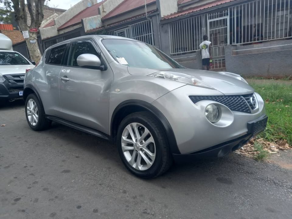2011 Nissan Juke 1.6 Petrol, Manual, Silver, 135,000kms