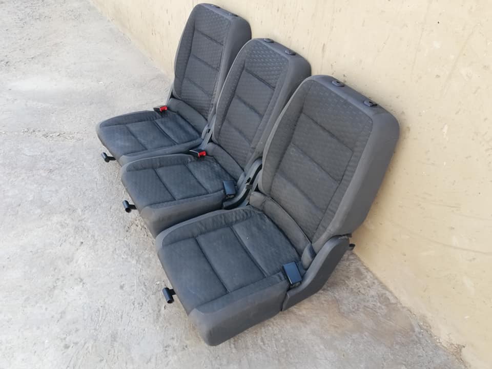 VW TOURAN REAR SEATS - Private Seller VW TOURAN REAR SEATS - Private Seller