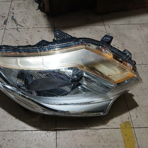 mitsubishi l200 Bakker headlight - Private Seller mitsubishi l200 Bakker headlight - Private Seller